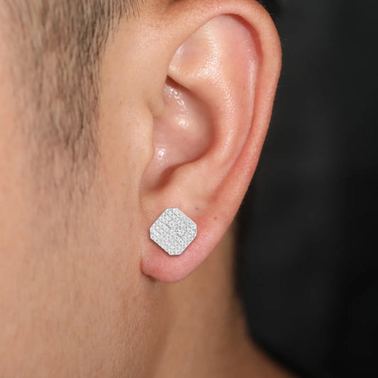 Pavé Royal – Clou d’Oreille Hexagonal en Moissanite TRAPSHINE JEWELRY